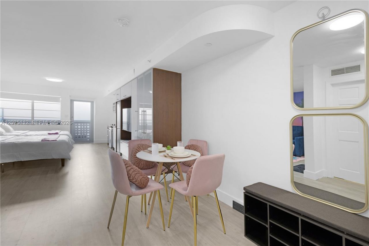 1024 Ocean Dr , Unit A402, Miami Beach, FL 33139 Photo