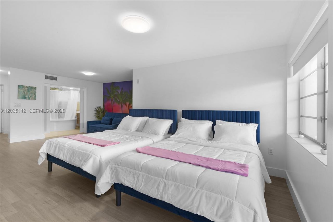 1024 Ocean Dr , Unit A402, Miami Beach, FL 33139 Photo