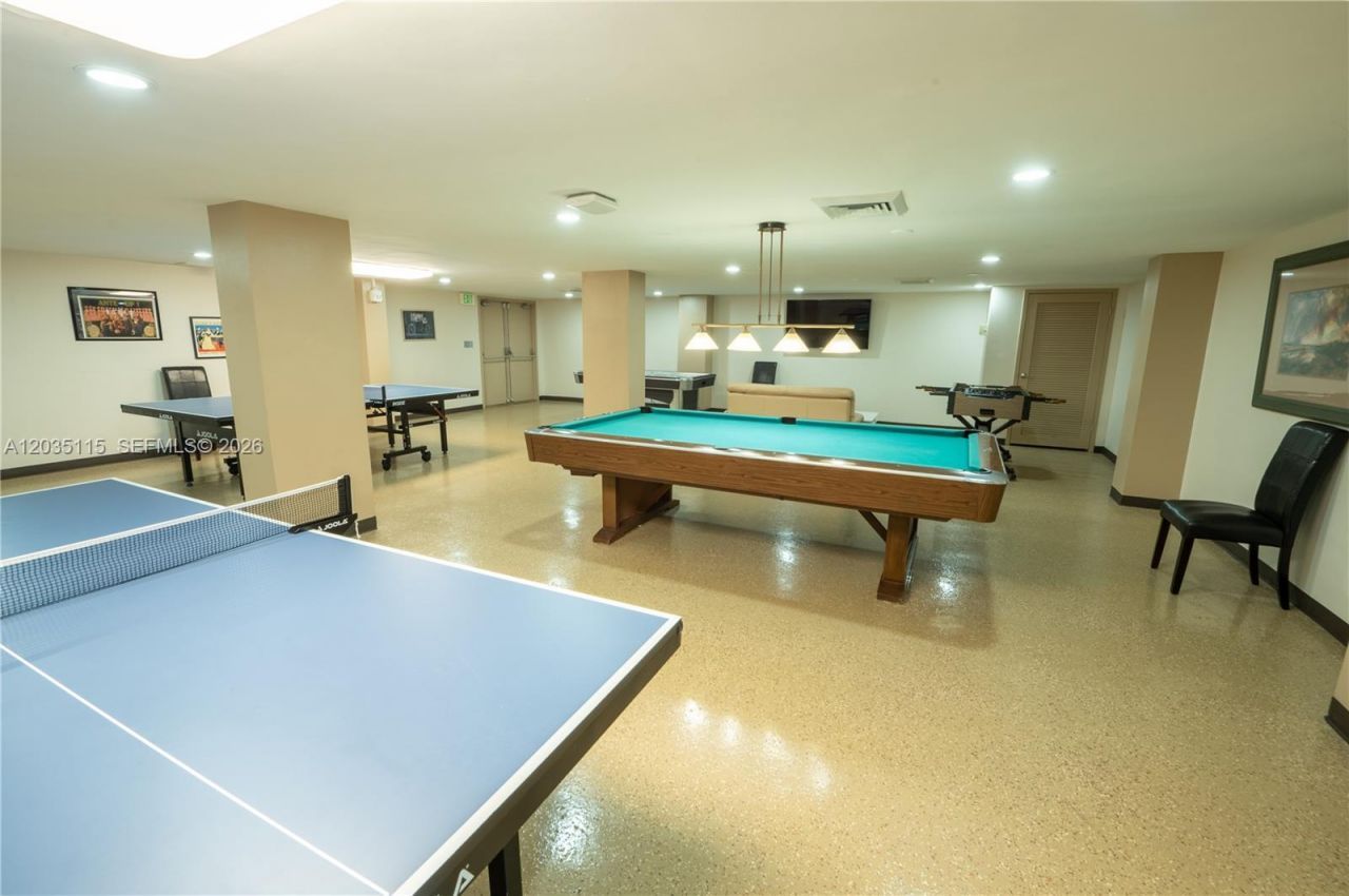 301 174 St , Unit 702, Sunny Isles Beach, FL 33160 Photo