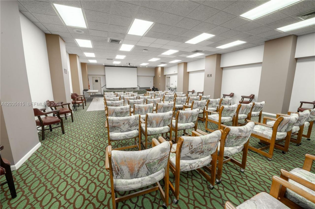 301 174 St , Unit 702, Sunny Isles Beach, FL 33160 Photo
