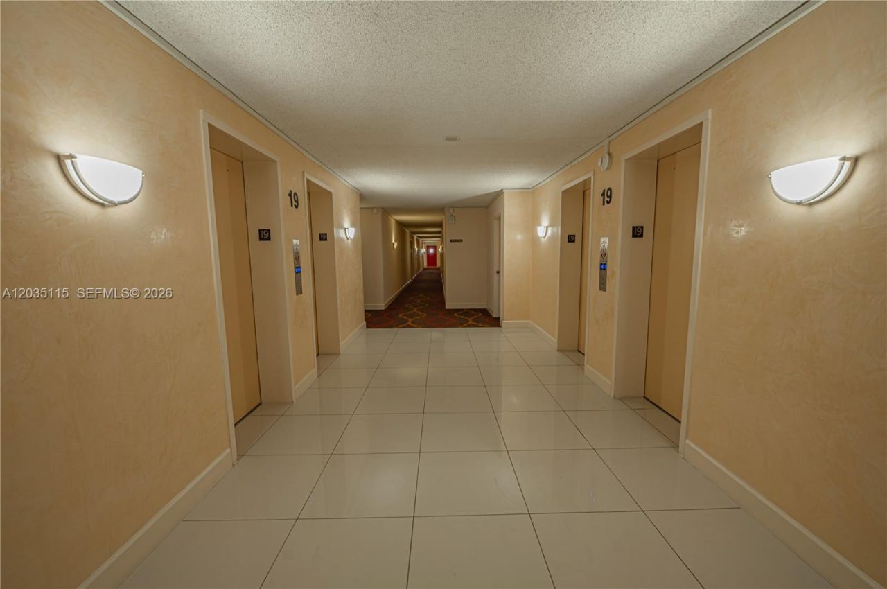 301 174 St , Unit 702, Sunny Isles Beach, FL 33160 Photo