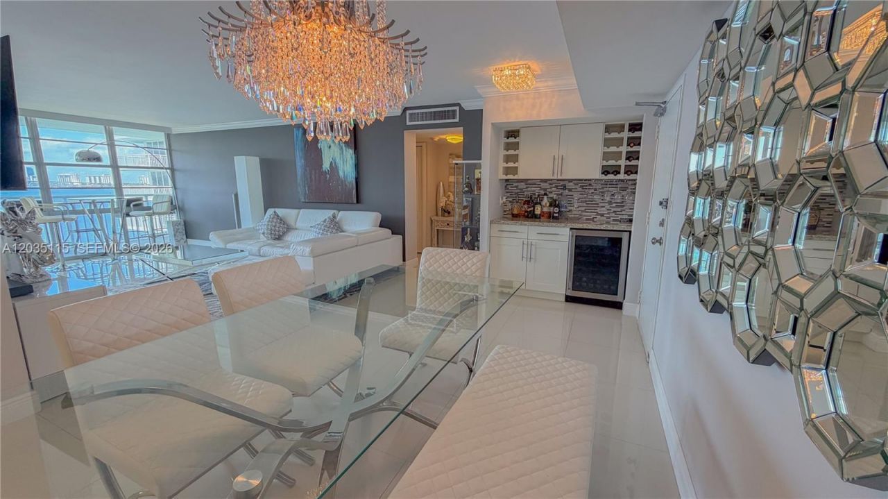 301 174 St , Unit 702, Sunny Isles Beach, FL 33160 Photo