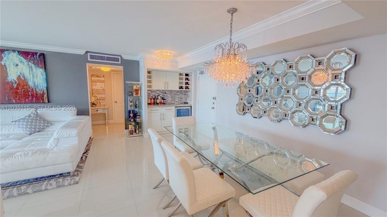 301 174 St , Unit 702, Sunny Isles Beach, FL 33160 Photo