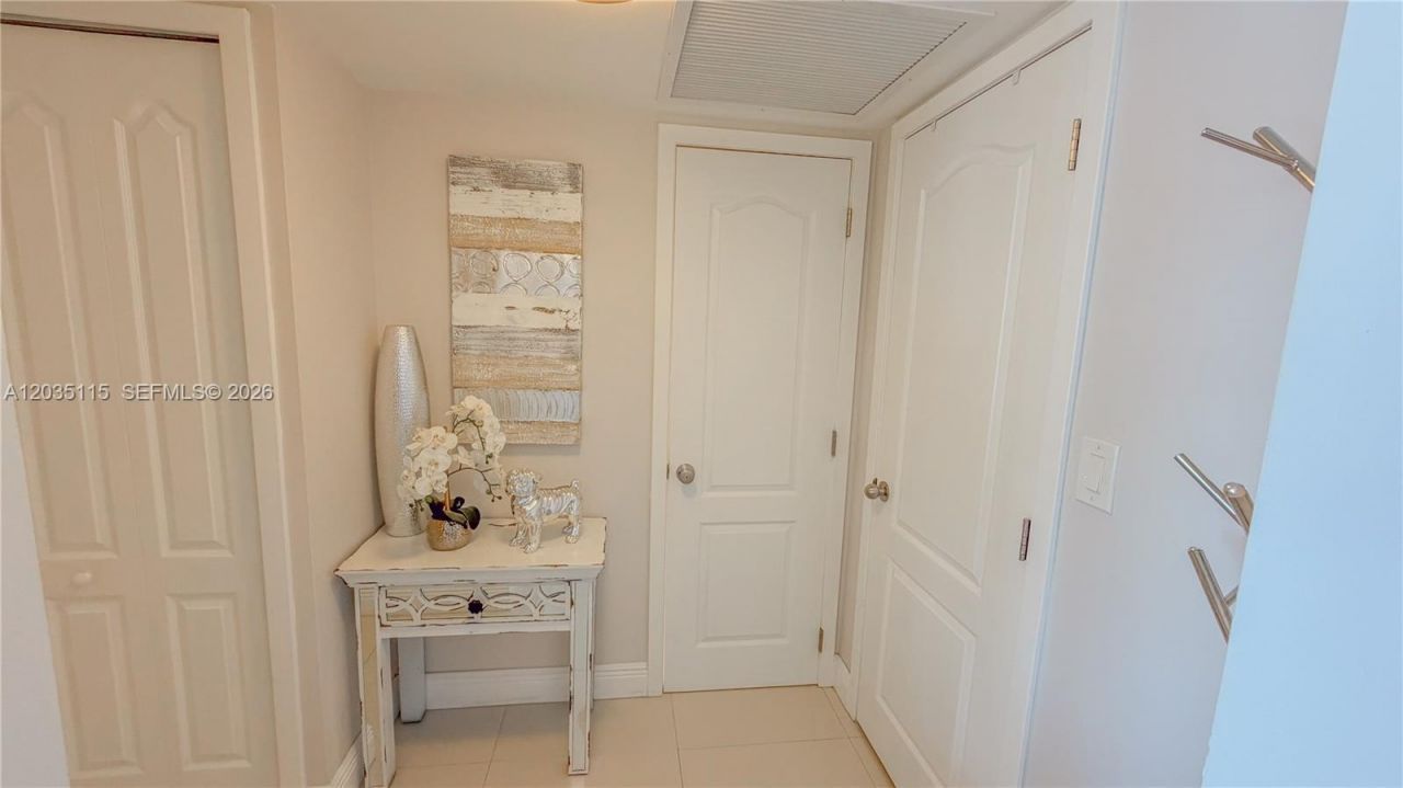 301 174 St , Unit 702, Sunny Isles Beach, FL 33160 Photo