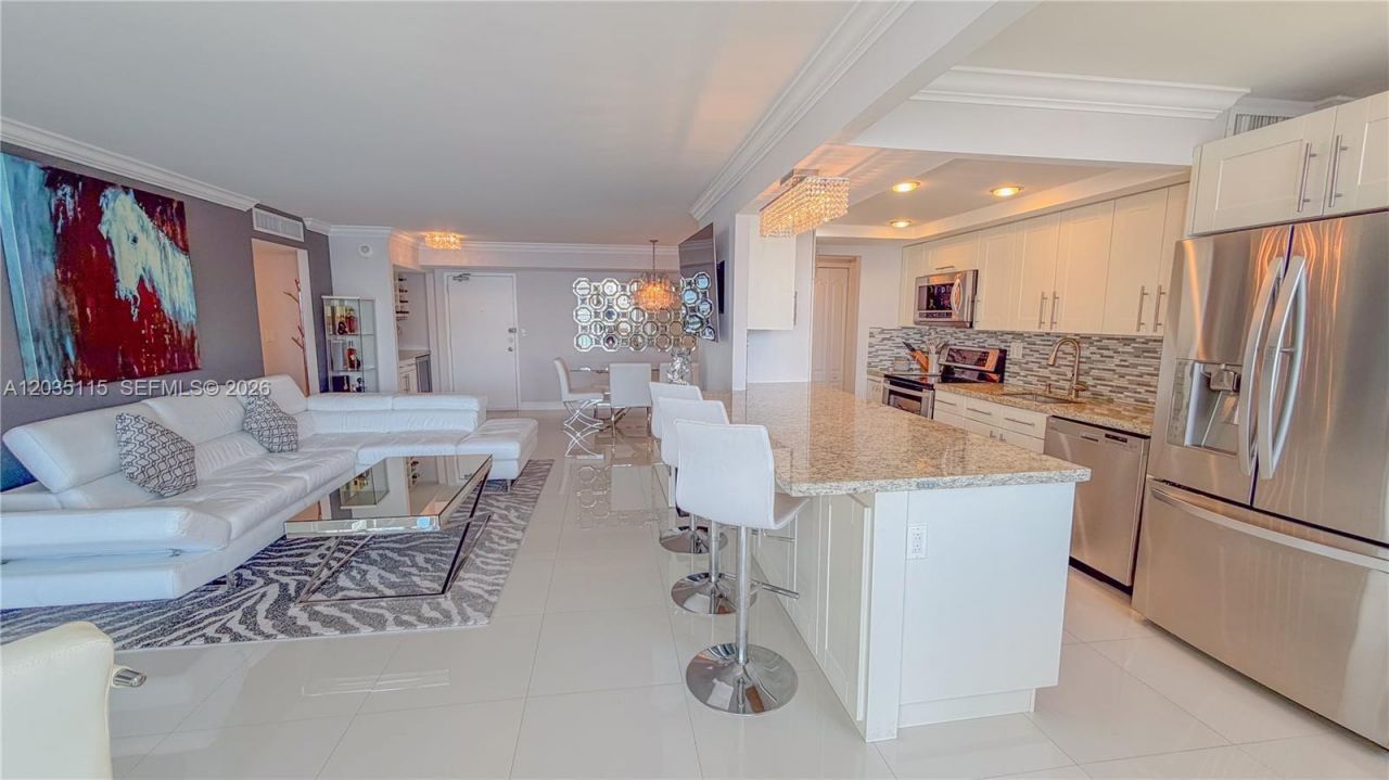 301 174 St , Unit 702, Sunny Isles Beach, FL 33160 Photo