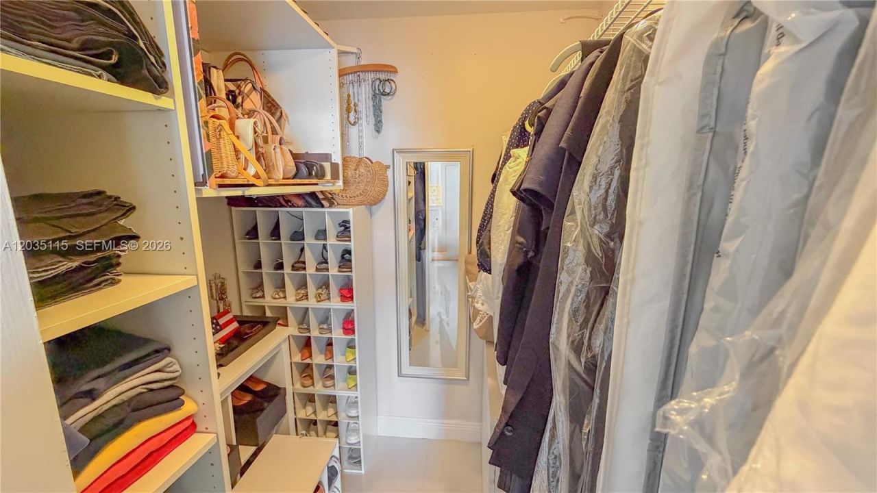301 174 St , Unit 702, Sunny Isles Beach, FL 33160 Photo