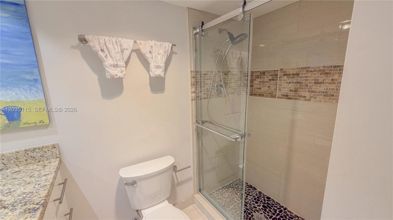 301 174 St , Unit 702, Sunny Isles Beach, FL 33160 Photo
