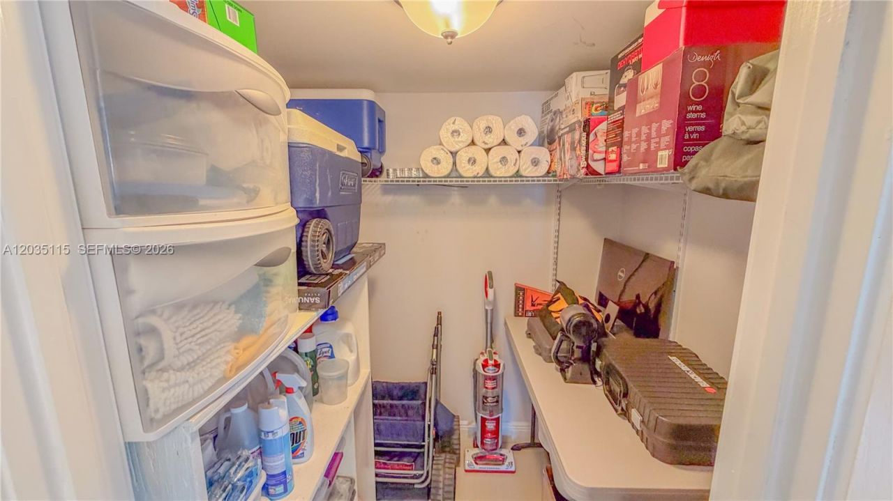 301 174 St , Unit 702, Sunny Isles Beach, FL 33160 Photo