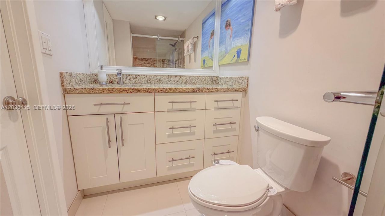 301 174 St , Unit 702, Sunny Isles Beach, FL 33160 Photo