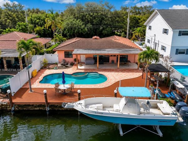 2447 SE 15th St, Pompano Beach, FL 33062