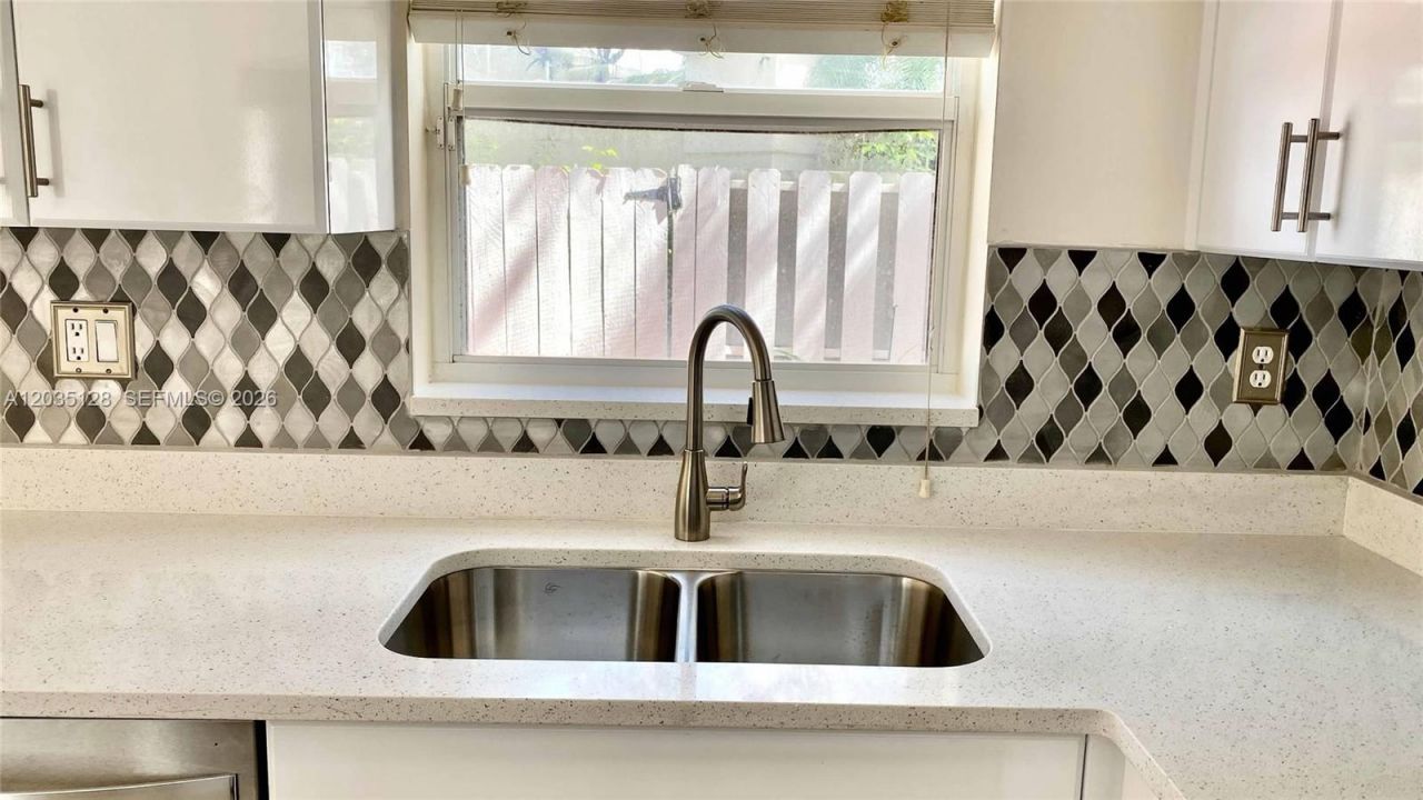 17163 NW 23rd St, Unit 17163, Pembroke Pines, FL 33028 Photo