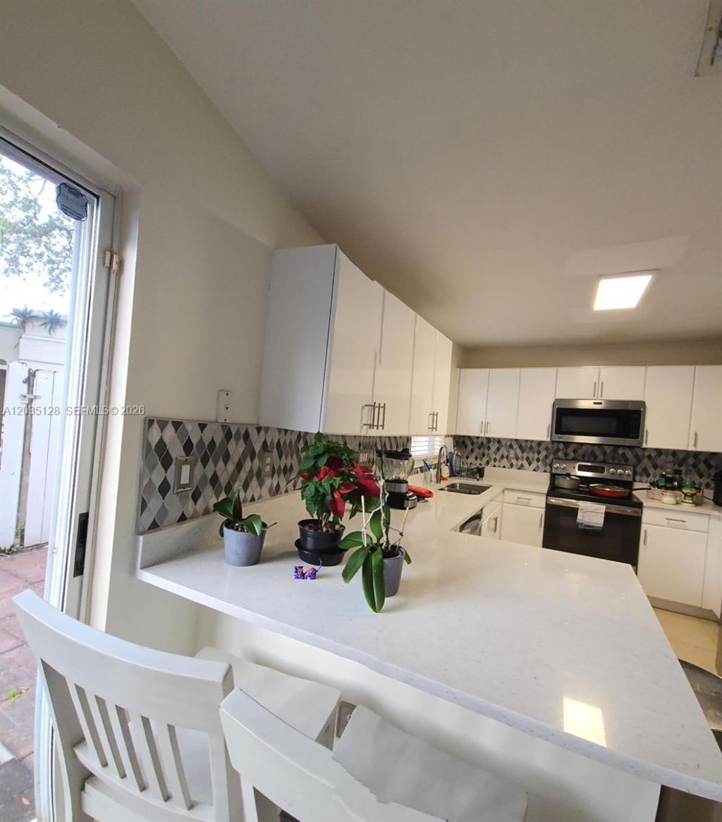 17163 NW 23rd St, Unit 17163, Pembroke Pines, FL 33028 Photo