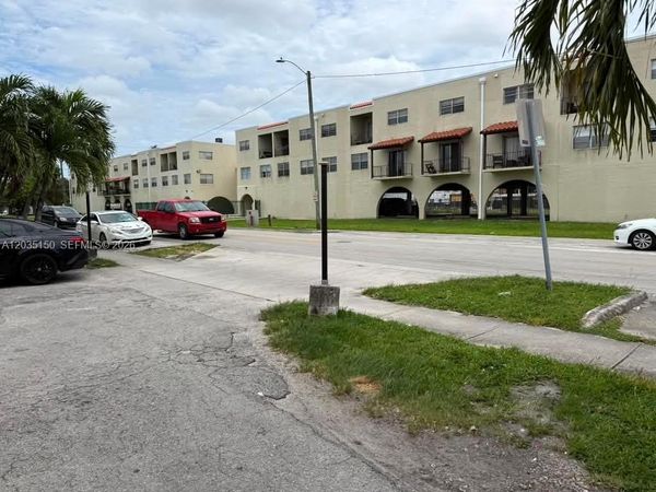 1255 W 53rd St , Unit 204, Hialeah, FL 33012
