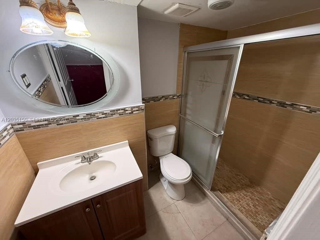 1255 W 53rd St, Unit 204, Hialeah, FL 33012 Photo