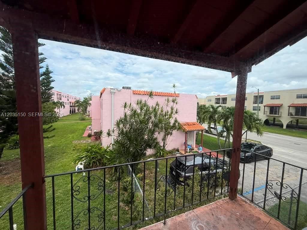 1255 W 53rd St, Unit 204, Hialeah, FL 33012 Photo