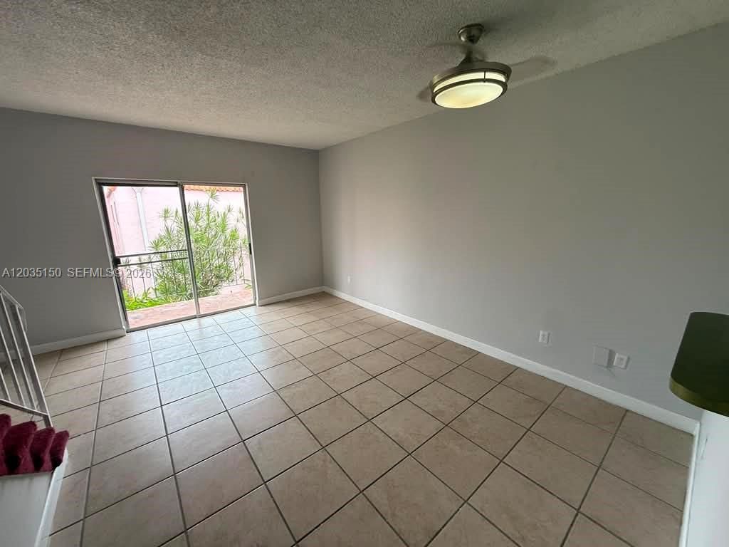 1255 W 53rd St, Unit 204, Hialeah, FL 33012 Photo
