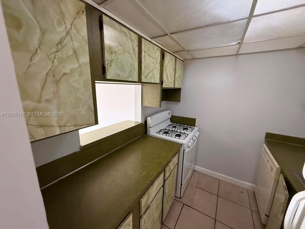 1255 W 53rd St, Unit 204, Hialeah, FL 33012 Photo