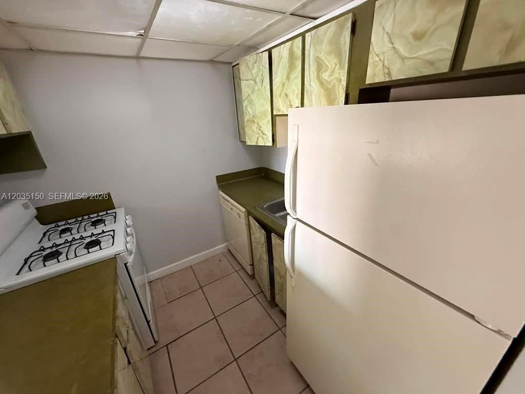 1255 W 53rd St, Unit 204, Hialeah, FL 33012 Photo