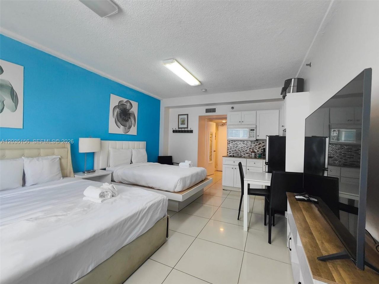 6345 Collins Ave , Unit 830, Miami Beach, FL 33141 Photo