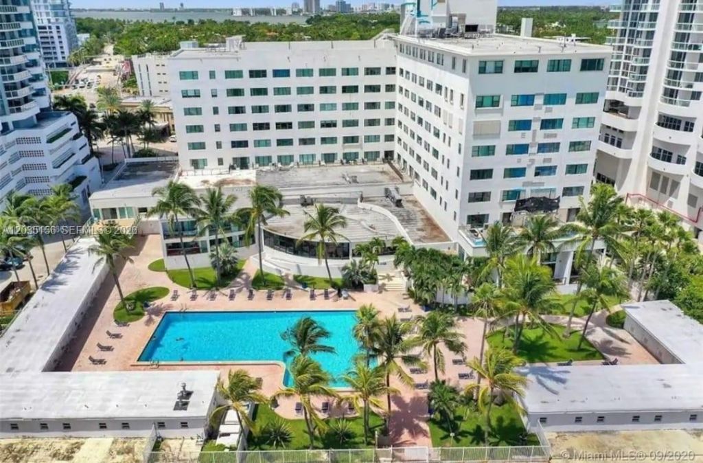 6345 Collins Ave , Unit 830, Miami Beach, FL 33141 Photo