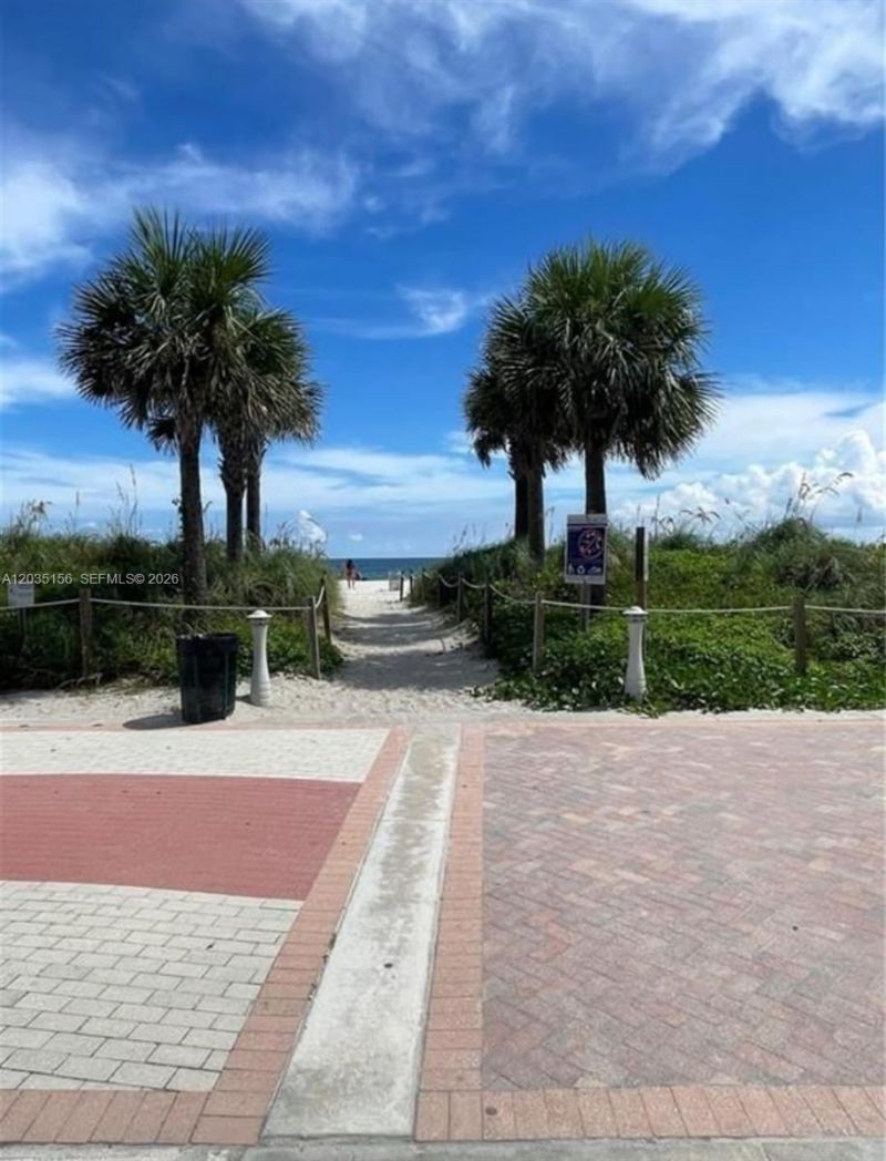 6345 Collins Ave , Unit 830, Miami Beach, FL 33141 Photo