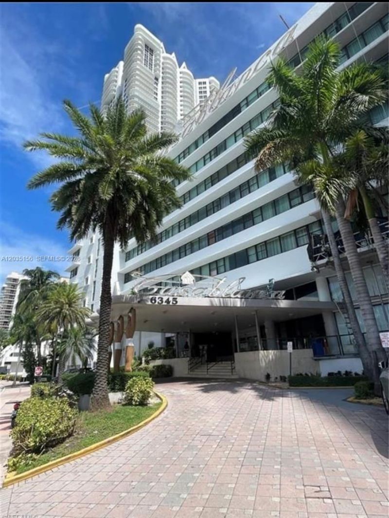 6345 Collins Ave , Unit 830, Miami Beach, FL 33141 Photo