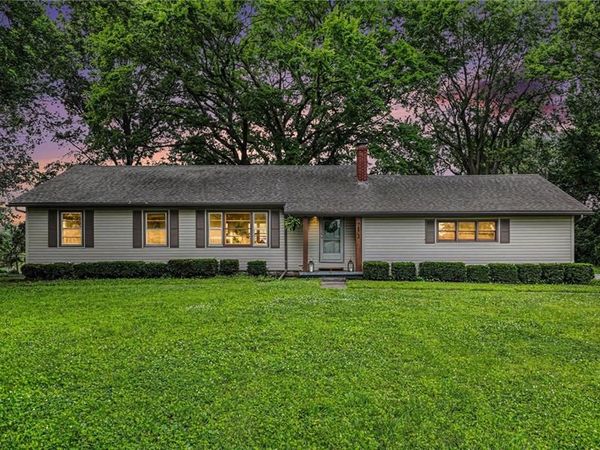 7503 Harry S Truman Road, Grandview, MO 64030
