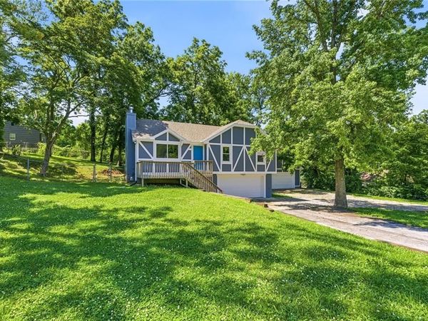 4211 Leavenworth Road, Kansas City, KS 66104