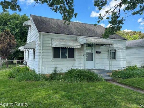 17705 Longfellow Street , Roseville, MI 48066