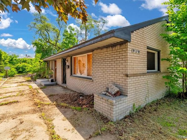 9190 Schaefer Highway, Detroit, MI 48228