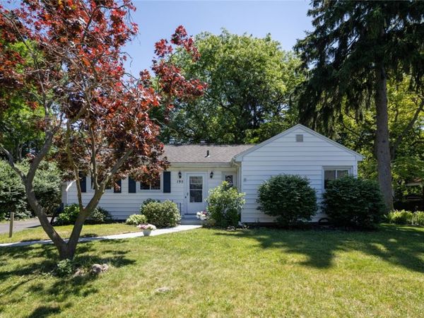 195 East Parkway , Rochester, NY 14617