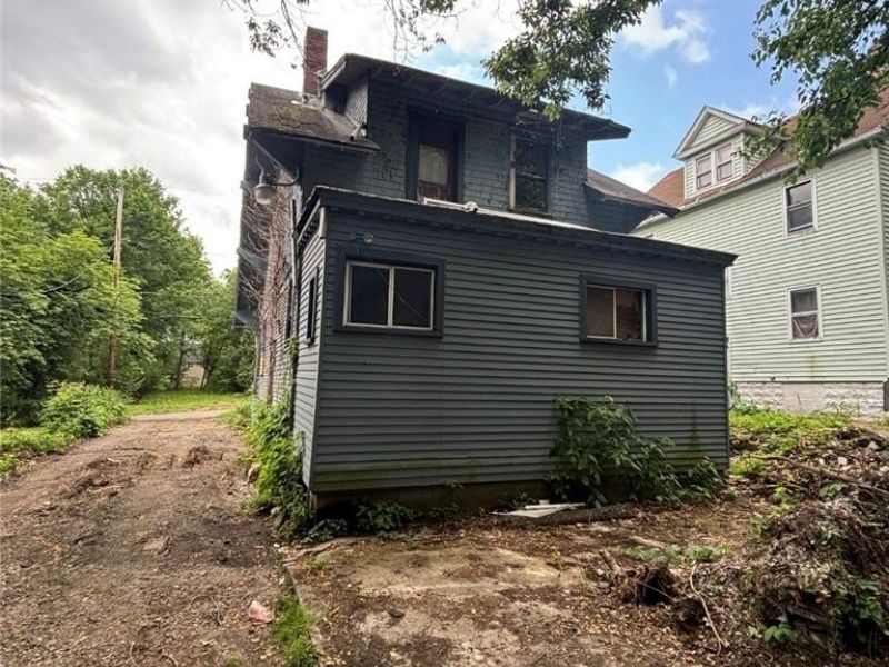 40 W Woodbine Avenue, Youngstown, OH 44505 Photo 2