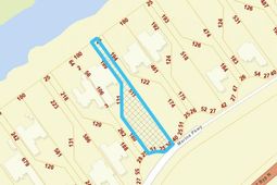 9097 Marina Pkwy.  photo 4