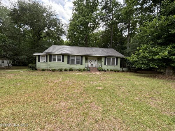 3260 Herrings Chapel Road, Burgaw, NC 28425