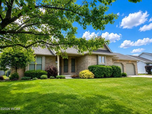 901 Yorkshire Drive, Lima, OH 45804