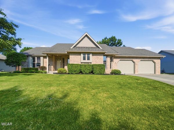 901 Yorkshire Drive, Lima, OH 45804