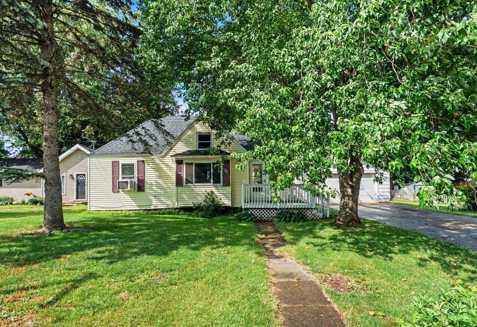 312 Mechanic Street, Stockbridge, MI 49285 Main Photo