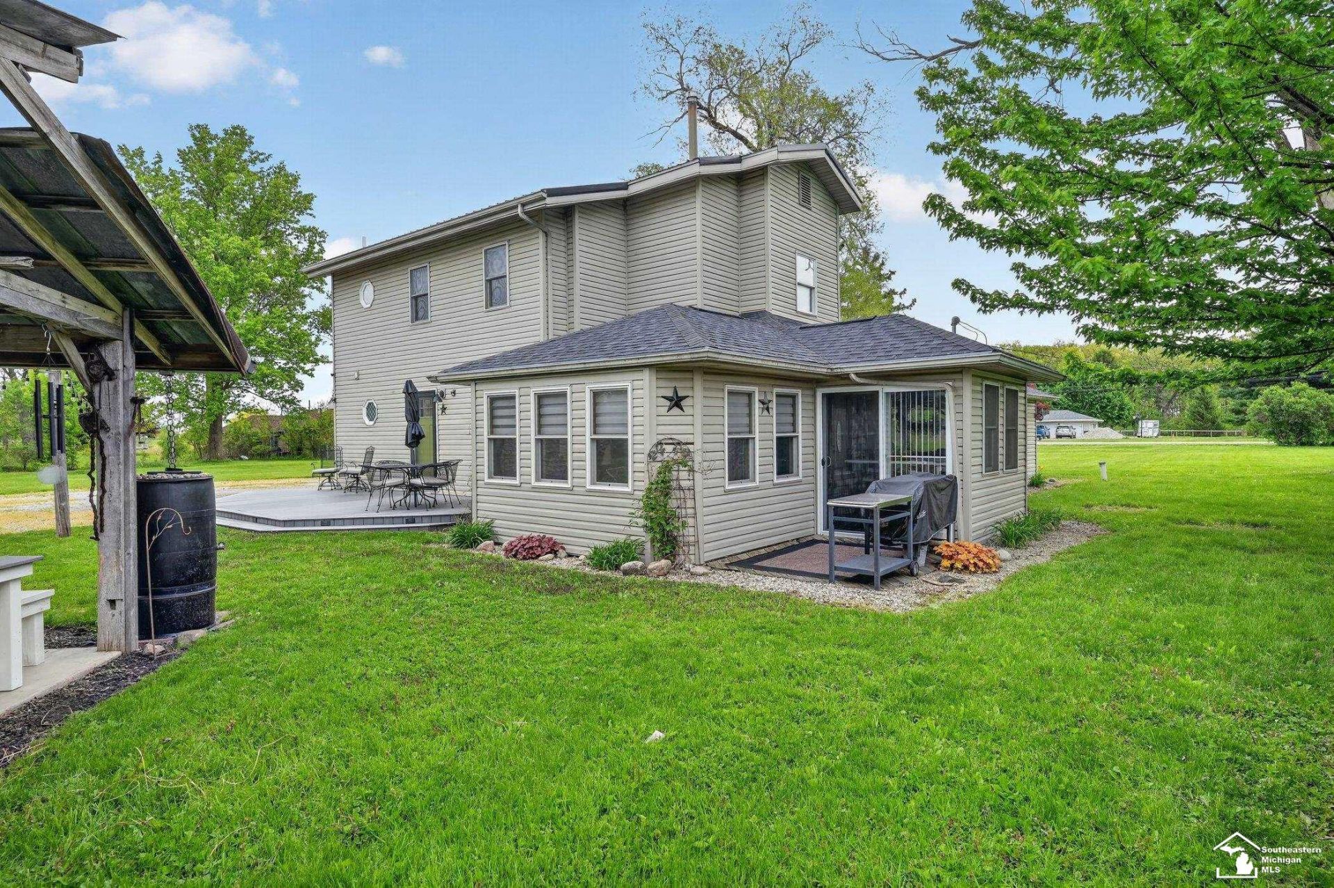 9799 Sylvania Petersburg Road, Ottawa Lake, MI 49267 Main Photo