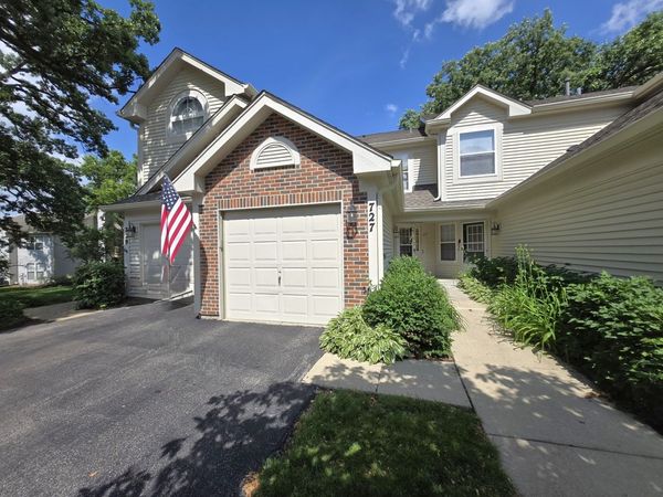 727 Shady Oaks Court , Unit 727, Elgin, IL 60120