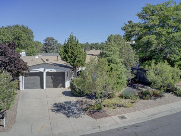3805 Valerie Place NE, Albuquerque, NM 87111