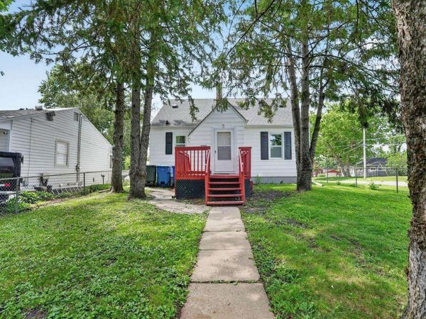 1233 Bauch Street, Waterloo, IA 50701