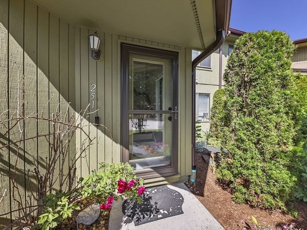 251 Trailside Way, Unit 251, Ashland, MA 01721