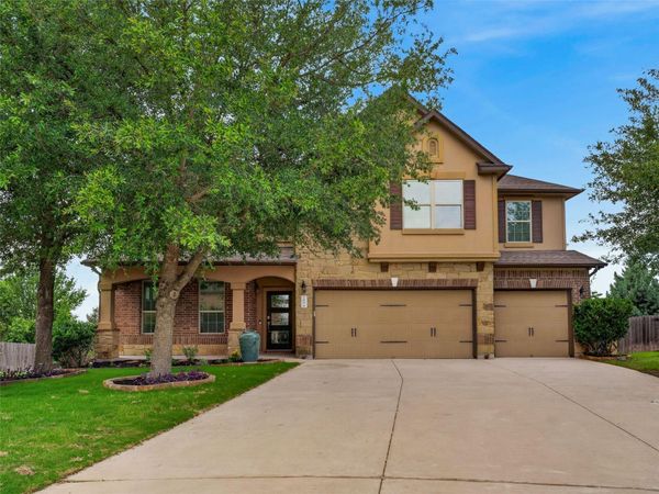 700 Ledge Stone DR , Austin, TX 78737