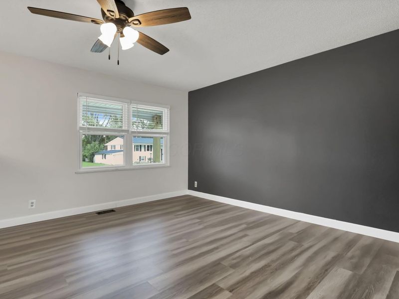 548 Empire Drive N, Columbus, OH 43230 Photo 10