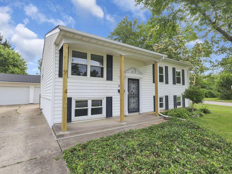 548 Empire Drive N, Columbus, OH 43230 Photo 2