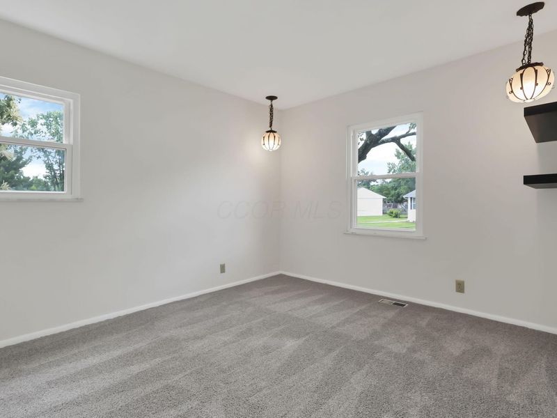 548 Empire Drive N, Columbus, OH 43230 Photo 26