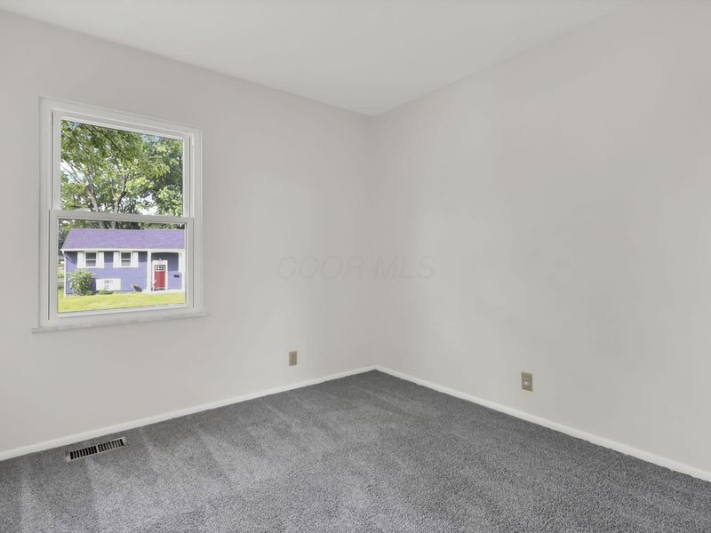 548 Empire Drive N, Columbus, OH 43230 Photo 28
