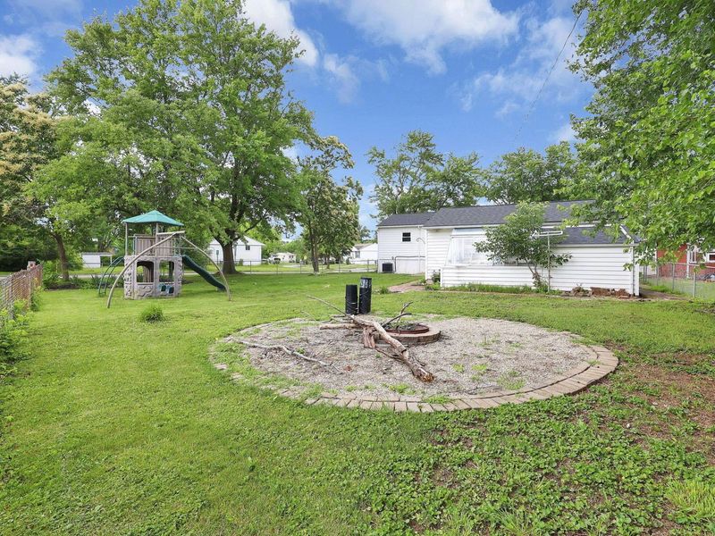 548 Empire Drive N, Columbus, OH 43230 Photo 46