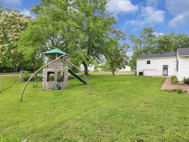 548 Empire Drive N, Columbus, OH 43230 Photo 47