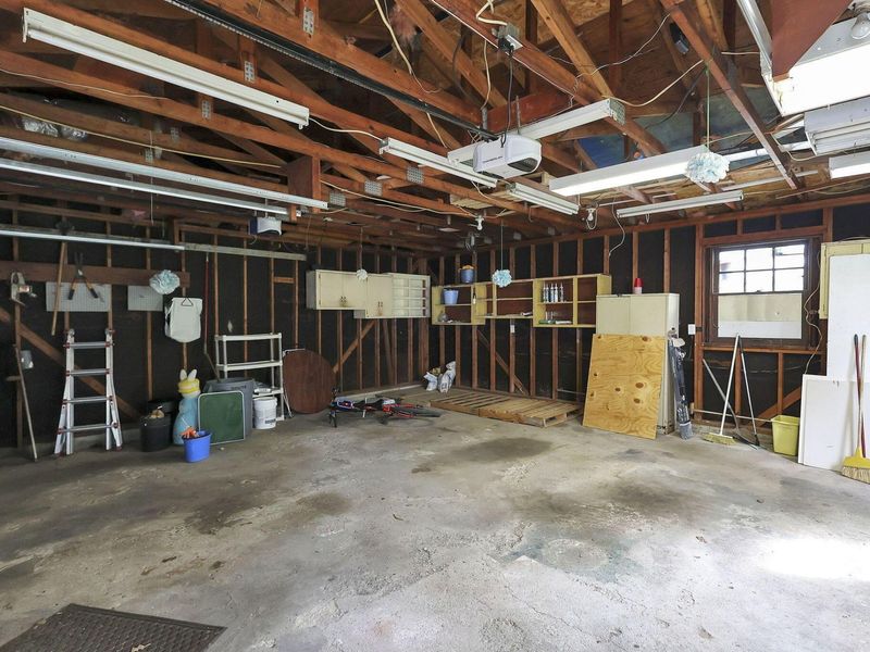 548 Empire Drive N, Columbus, OH 43230 Photo 51